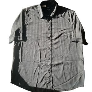 Bruno Men’s Short Sleeve Button Down Shirt size L, Black Stripes